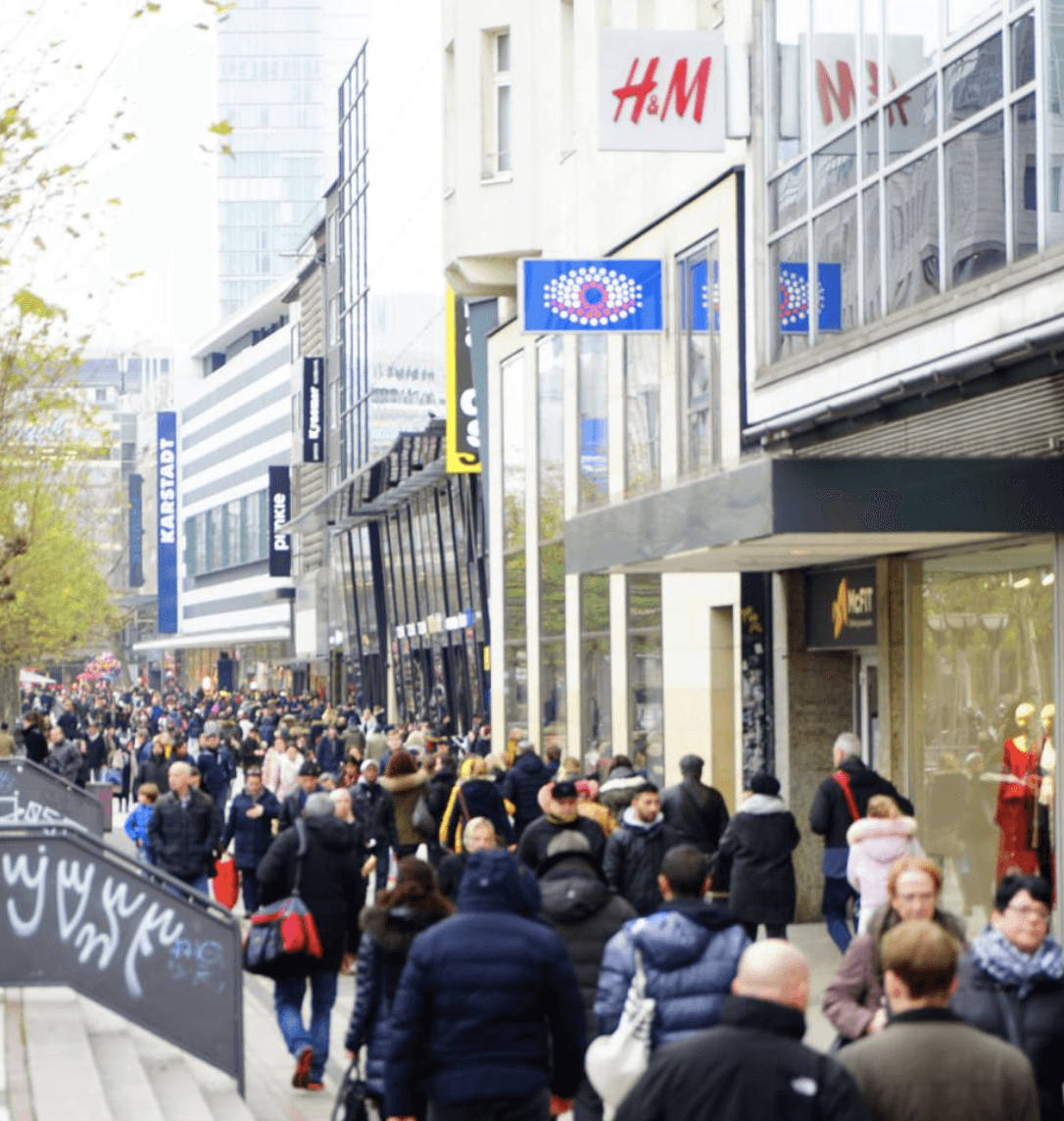 德國法蘭克福市區一日遊 (歐元塔, 法蘭克福鐵橋,采耳Zeil大街買百靈油）